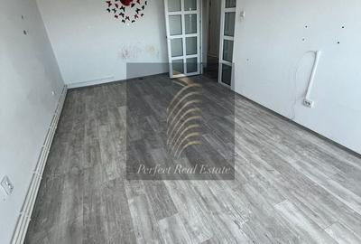Apartament cu 3 camere decomandat în Delfinariu - 4