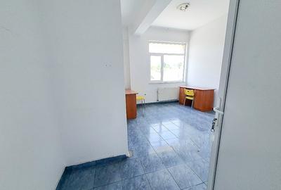 Birou, de 24 mp, în Central - 13