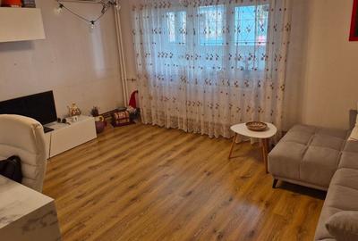 Apartament cu 2 camere decomandat, mobilat în Sebastian
