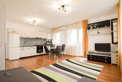 Apartament cu 3 camere semidecomandat, mobilat în Dâmbul Rotund