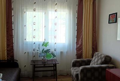 Apartament cu 2 camere decomandat în Micro 40