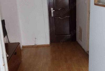 Garsonieră decomandată în Vitan