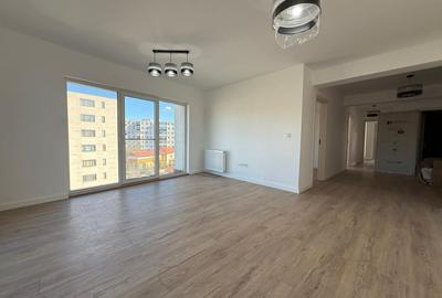 Apartament cu 3 camere semidecomandat în Dâmbul Rotund