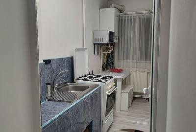 Garsonieră decomandată în Central