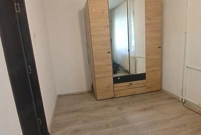 Apartament cu 2 camere semidecomandat în Dacia