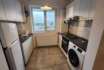 Apartament cu 2 camere semidecomandat în Berceni