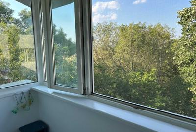 Apartament cu 3 camere semidecomandat în Nord