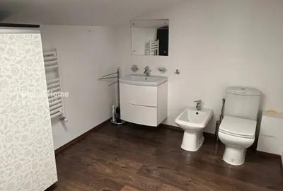 Casă cu 10 camere cu Teren 246 Mp în Eminescu