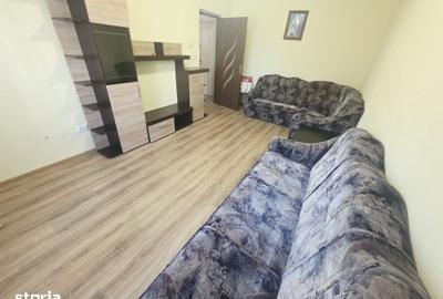 Apartament cu 3 camere decomandat în Tractorul - 8