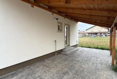 Casă cu 4 camere în Moșnița Veche
