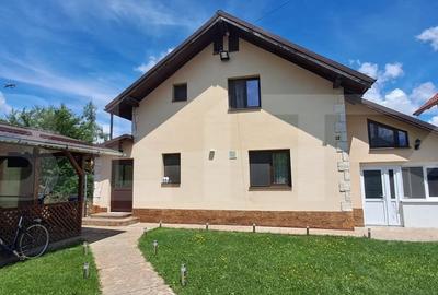Casă individuală cu 4 camere cu Canalizare în Victoria - 1
