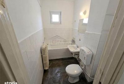 Apartament cu 3 camere semidecomandat în Central - 9