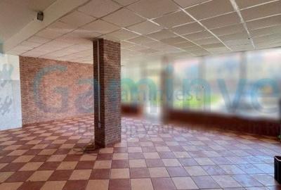 Spațiu comercial, de 80 mp, în Central