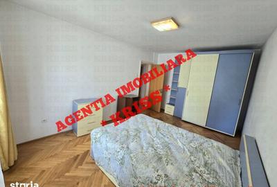 Apartament cu 3 camere decomandat în Calea București - 2