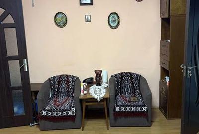 Apartament cu 2 camere semidecomandat, mobilat în Florilor - 4