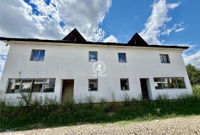 Casă cu 4 camere în Valea Ursului