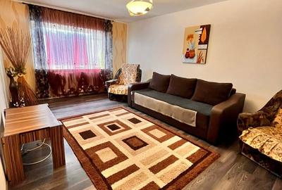 Apartament cu 3 camere decomandat în Milcov