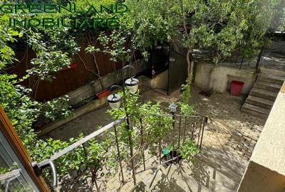 Apartament cu 7 camere decomandat în Bucium