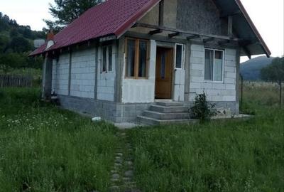 Casă cu 2 camere cu Teren 54 Mp în Central - 1