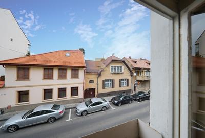 Casă cu 4 camere cu Canalizare în Centrul Istoric - 21