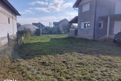 Casă cu 5 camere cu Teren 825 Mp în Central