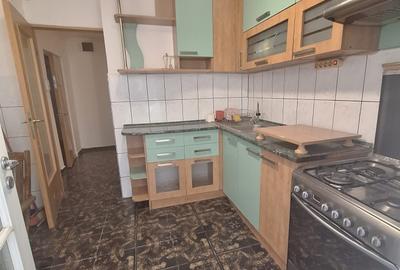 Apartament cu 2 camere decomandat în Piața Centrală - 2