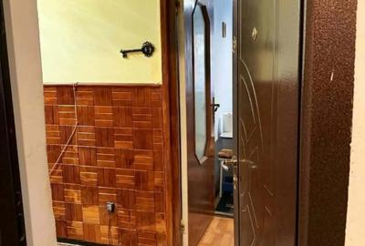 Apartament cu 3 camere decomandat în Dâmbu Pietros