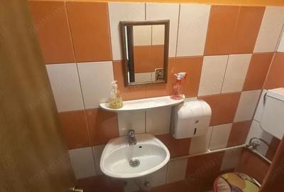 Spațiu comercial, de 25 mp, în Central - 1