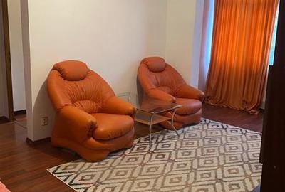 Apartament cu 3 camere semidecomandat, mobilat în Mihai Bravu