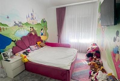 Apartament cu 3 camere decomandat în Nufărul - 5