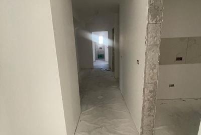 Apartament cu 3 camere decomandat în George Enescu - 7