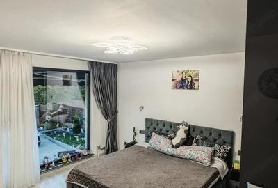 Casă cu Teren 360 Mp în Central