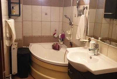 Apartament cu 3 camere decomandat în Cantacuzino - 8