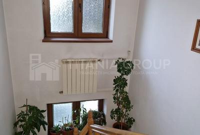 Casă cu 5 camere cu Canalizare în Central - 16