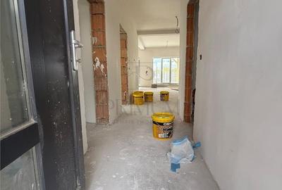 Casă cu 3 camere decomandat cu Teren 250 Mp în Moșnița Nouă