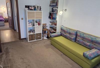 Apartament cu 4 camere decomandat în Florești