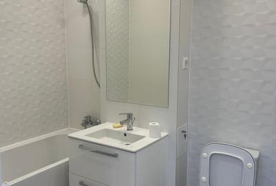 Apartament cu 2 camere decomandat în Titan