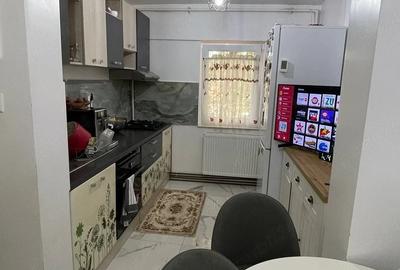 Apartament cu 2 camere decomandat în Confecții