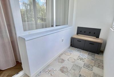 Apartament cu 3 camere semidecomandat în 7 Noiembrie