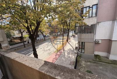 Apartament cu 2 camere decomandat în Ultracentral