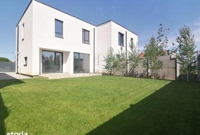 Casă cu 4 camere cu Teren 280 Mp în Moșnița Nouă