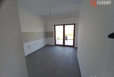 Casă cu 4 camere cu Teren 259 Mp în Plopi