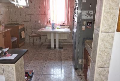 Apartament cu 3 camere decomandat în Vest - 2