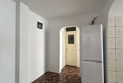 Apartament cu 2 camere decomandat în Malu Roșu