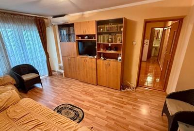 Apartament cu 3 camere decomandat, mobilat în Bucur Obor