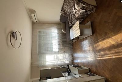 Apartament cu 3 camere semidecomandat în Tipografilor