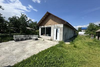 Casă cu 3 camere în Pătroaia-Deal - 1