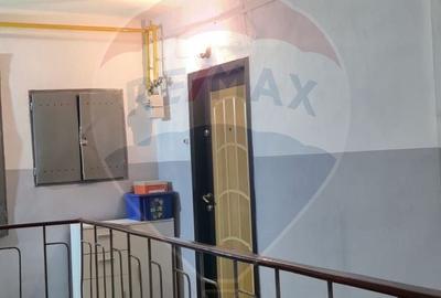Apartament cu 3 camere semidecomandat în Sud - 5