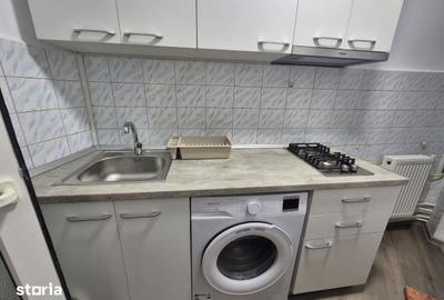 Garsonieră decomandată în Central - 7