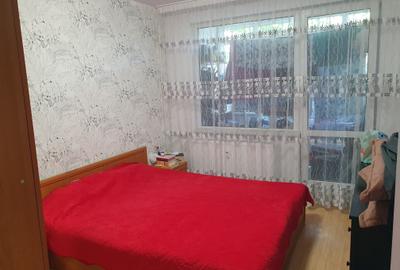 Apartament cu 3 camere semidecomandat în Drumul Taberei - 13